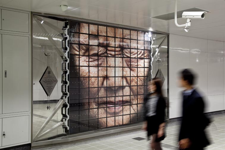Split flap display kinetic and new media art