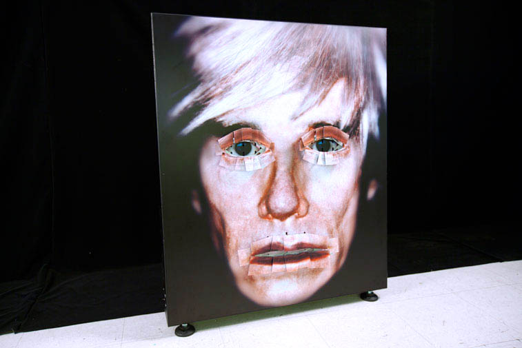 digital interactive scoaial media sculpture