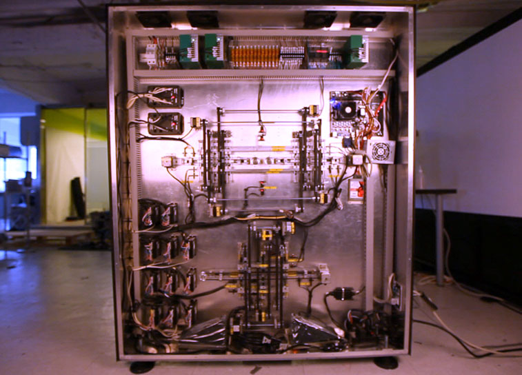 digital interactive scoaial media sculpture