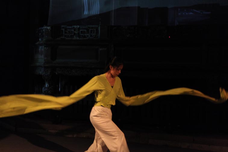 stereoscopic projection and interactive performing in Lin Historical Theater