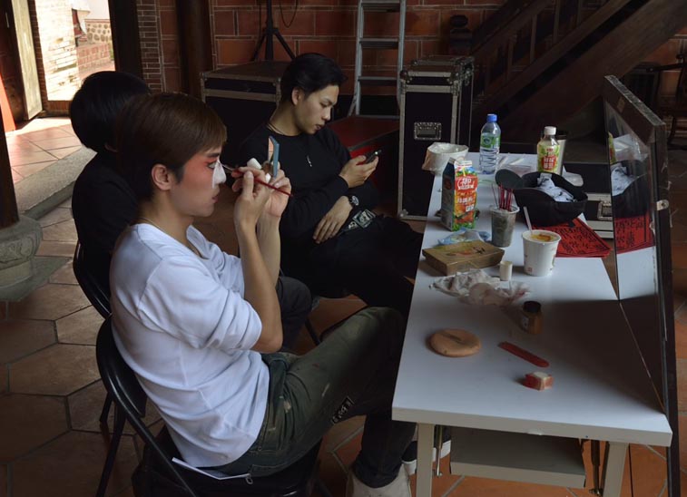 stereoscopic projection and interactive performing in Lin Historical Theater